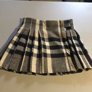 Girls Burberry wool skirt NWT